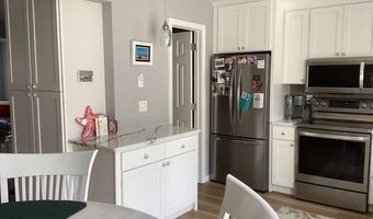 3 Founders Rd 3, Clinton, CT 06413