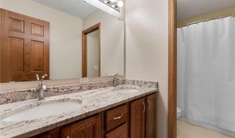 13947 Fleetwood Ave, Apple Valley, MN 55124