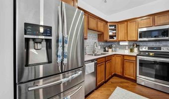 8253 Mayo Dr 201, Madison, WI 53719
