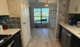 327 Waldorf Dr, Auburndale, FL 33823