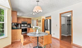 1438 Newell Ct, Columbus, OH 43228