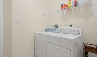 10604 MAPLECREST Ln, Potomac, MD 20854