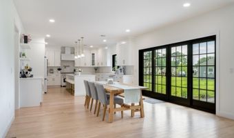 2 Buckingham Rd, Bayonne, NJ 07035