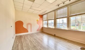 8 COMMONWEALTH Ave, Claymont, DE 19703