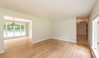33 Huntsville Rd, Andover, NJ 07860