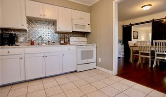 948 Pinebluff Lake Rd, Aberdeen, NC 28315