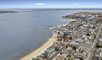 375 E Barnegat Ave, Bayville, NJ 08721