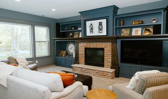 6800 Thornapple River Dr SE, Alto, MI 49302