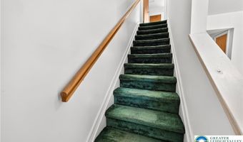 168 Springhouse Rd, Allentown, PA 18104