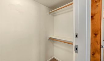 15628 Landauer Cir, Basehor, KS 66007