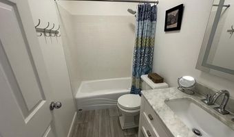 3950 Kalai Waa St R102, Kihei, HI 96753