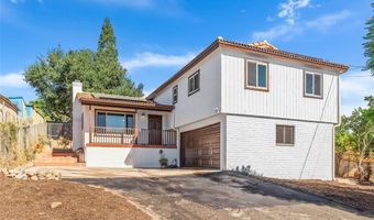 220 E Kalmia St, Fallbrook, CA 92028