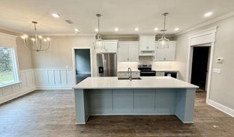 105 Orchard Cir, Adel, GA 31620