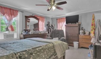 76 Union St, Barre, MA 01005