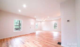 7 Berry Crest Ln, Arden, NC 28704