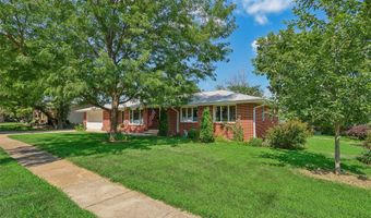 416 N 11th Street Pl, Adel, IA 50003