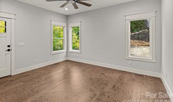 18 Winterhawk Dr, Arden, NC 28704