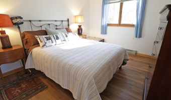 105 Pine Ln, Adirondack, NY 12808