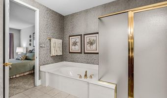 1533 Dietrich Place Ct, Ballwin, MO 63021