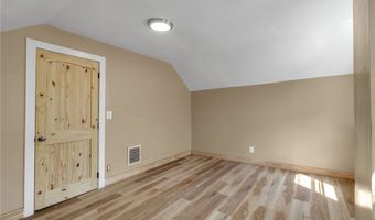689 Longmeadow Rd, Amherst, NY 14226