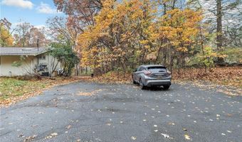 8 Sojo Rd Legal In-Law, Brookfield, CT 06804