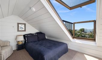 9 Anthony St, Newport, RI 02840