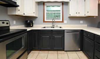 508 Rosemary Ln, Anamosa, IA 52205