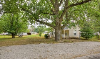 651 Mosher Ave, Asbury, MO 64832