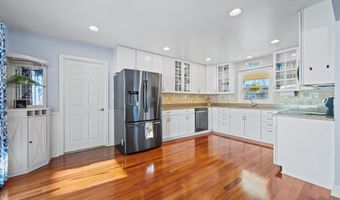 12324 KEMMERTON Ln, Bowie, MD 20715