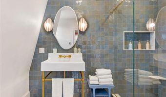 49 Third St, Newport, RI 02840