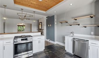 3003 Cobden St, Airville, PA 15203