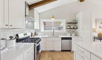 15765 Garden View Dr, Apple Valley, MN 55124