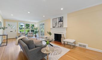 4610 ROXBURY Dr, Bethesda, MD 20814