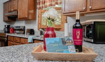 309 MILLER Rd, Basye, VA 22810