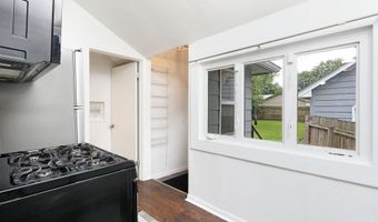 3832 Bowdoin St, Des Moines, IA 50313
