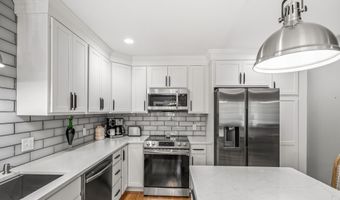 57 Gillette Way 57, Bristol, CT 06010