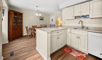 202 Route 27 36, Raymond, NH 03077