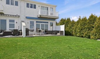1 Victoria Dr, Amityville, NY 11701
