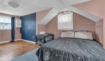 35 Pleasant View Dr, North Providence, RI 02904