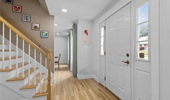 194 Council Rock Rd, Cranston, RI 02921