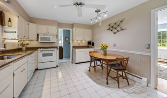 622 Wiese Rd, Cheshire, CT 06410