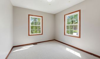 8768 Meadowridge Ln, Indianapolis, IN 46217