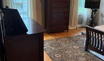 32 Sweet Pea Dr, Cranston, RI 02920