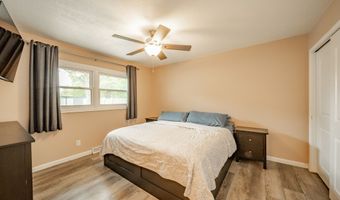 149 E 75th St, Anderson, IN 46013