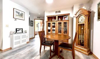 1907 Oak Tree Ln C, Austin, MN 55912