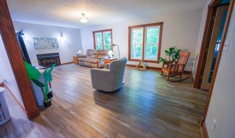 5681 Springhollow Ct, Avon, IN 46123