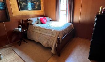 55 Minnow Ln, Alderson, WV 24901