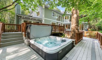 6829 LITTLE RIVER Tpke, Annandale, VA 22003