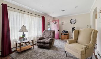 49 Gipp Rd, Albany, NY 12203