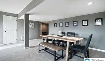 3220 Eisenhower Dr, Allen, PA 18067